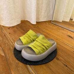 9950 Plateau Sandalen, giallo